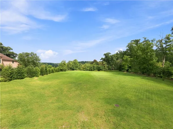 3 Castalina Ct, Murrysville, PA 15668