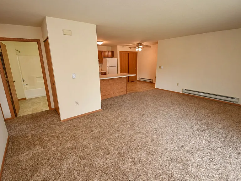 128 Deer Creek Ct — Photo 6