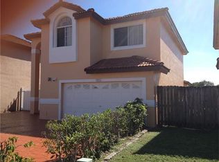 8556 NW 196th Ter, Hialeah, FL 33015