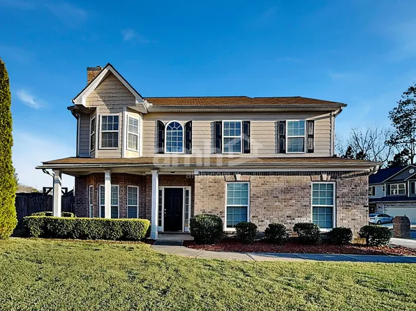 2613 Newtons Crest Cir, Snellville, GA 30078