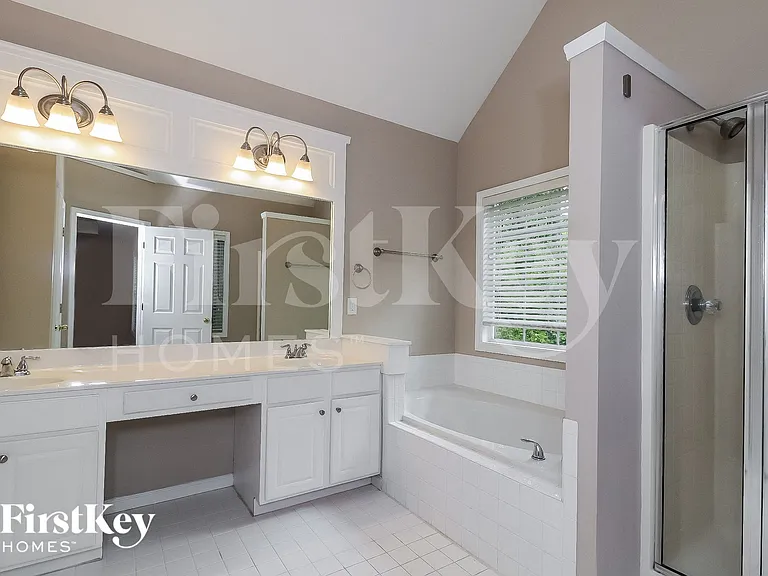 729 Tall Oaks Dr — Photo 9