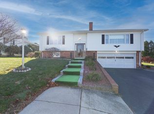 33 Wheeler St, Fall River, MA 02724