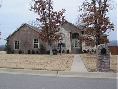 1st image of 2522 Parkway Ln