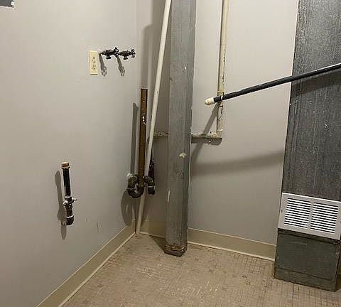 5th image of 63 Kensington Ave APT A