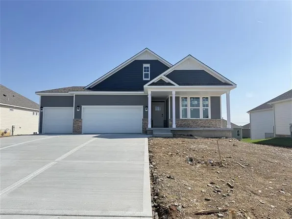 20763 W 188th St, Spring Hill, KS 66083