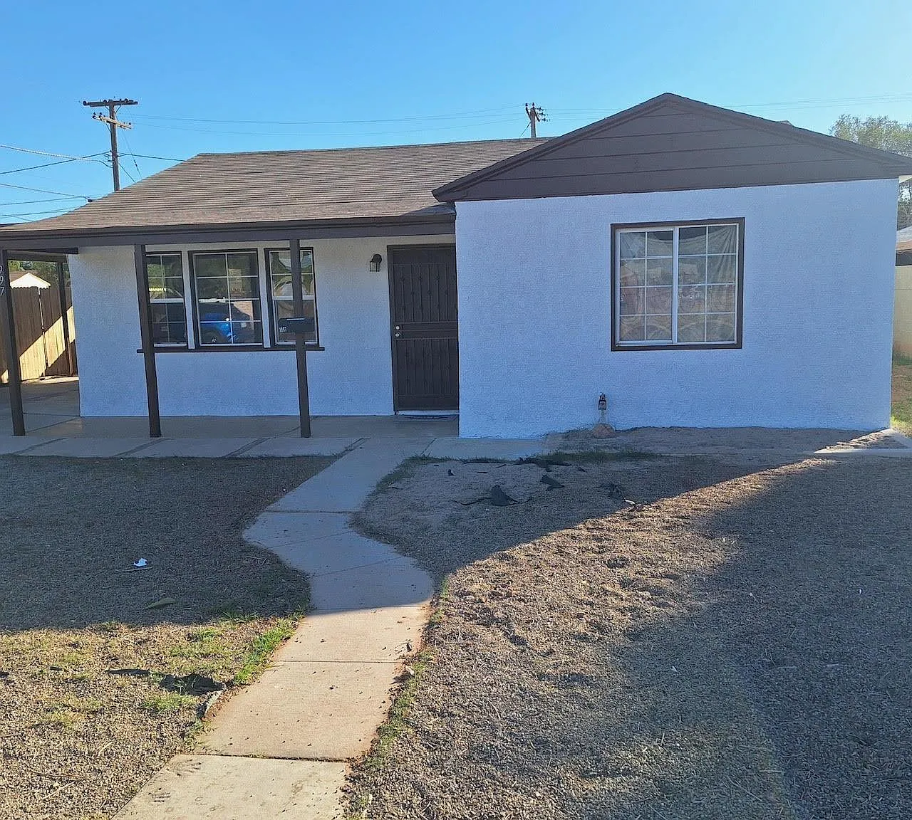 3 bed, 1.0 bath, 1101 sqft, $1,300 — Photo 1