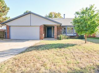 11620 SW 3rd Ter, Yukon, OK 73099