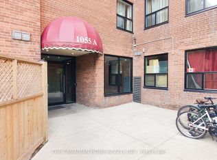 1055 Forestwood Dr #115, Mississauga, ON L5C2T8