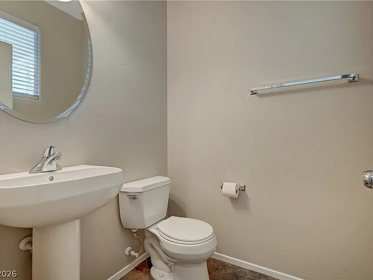 10592 Valdosta Ave — Photo 19