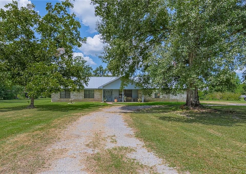 1st image of 39463 Lees Landing Rd