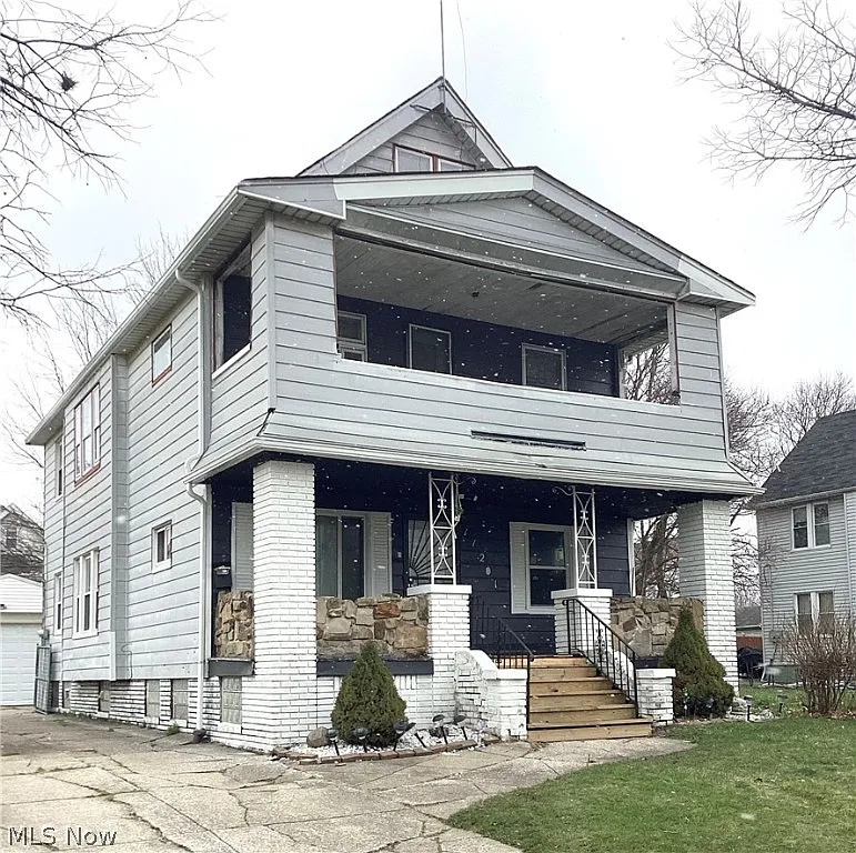 11201 Melba Ave photo 1