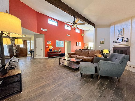 4th image of 6851 Amposta Dr