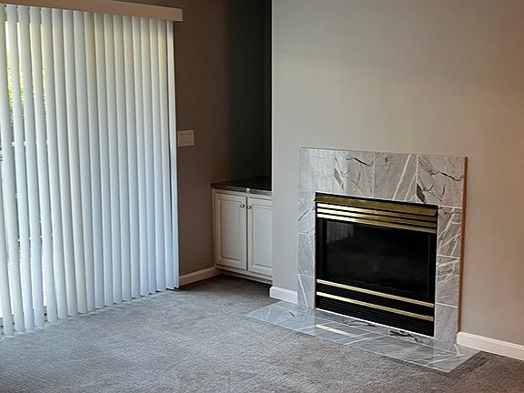 3rd image of 4204 Browns Ln #104