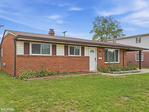 2nd image of 43016 Penny Dr