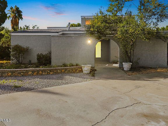 2nd image of 4956 Vista Grande Cir