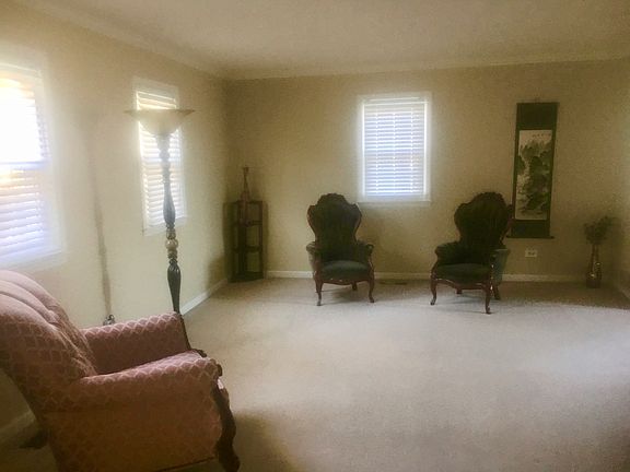 4th image of 1303 W Wildwood Dr