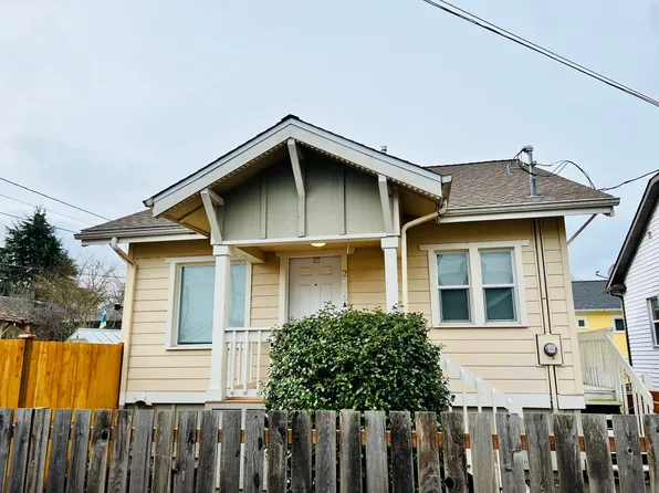 2106 Fulton St #A, Everett, WA 98201