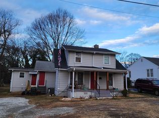 504 S Main St, Greer, SC 29650