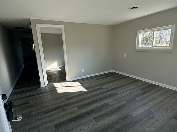 3rd image of 137 S Bosstick Ave