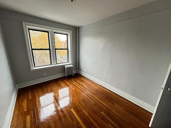 2nd image of 1111 Kennedy Blvd #32E