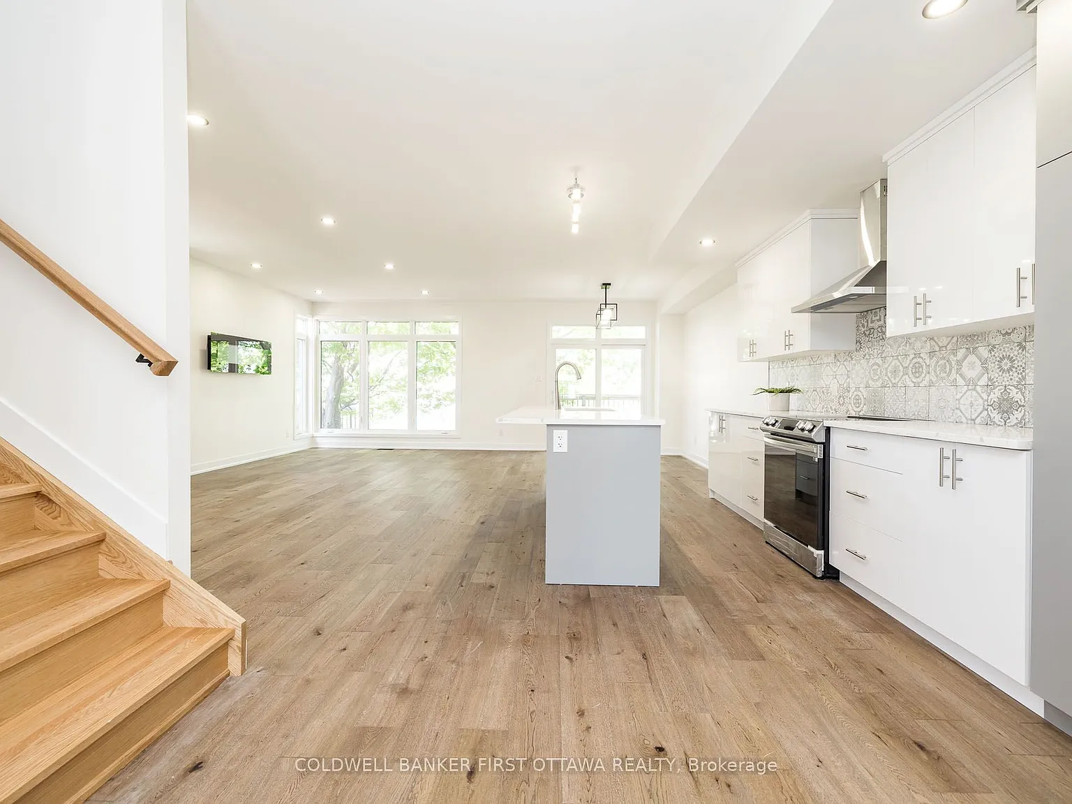 6 bed, $4,000 — Photo 4