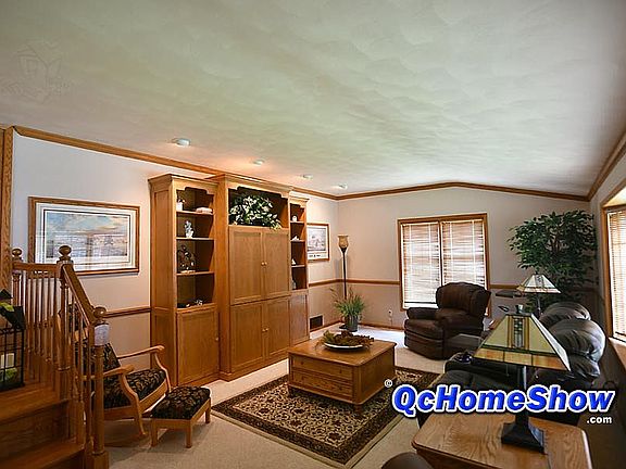 3rd image of 414 Oakwood Pl