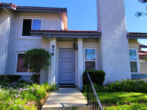 974 Quarterhorse Ln, Oak Park, CA 91377