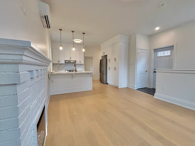 24 Ashley St — Photo 37
