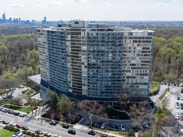 3900 Ford Rd APT 16K, Philadelphia, PA 19131