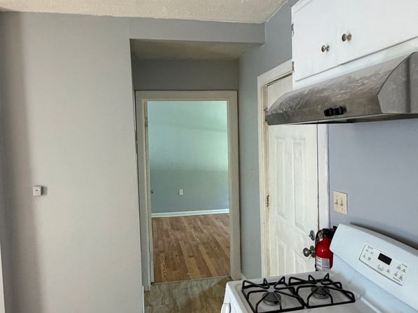 297 Main St #4