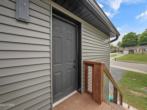 4th image of 2225 Madison Rd