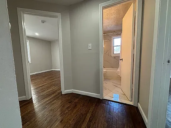 3 bed, 1225 sqft, $2,200 — Photo 4