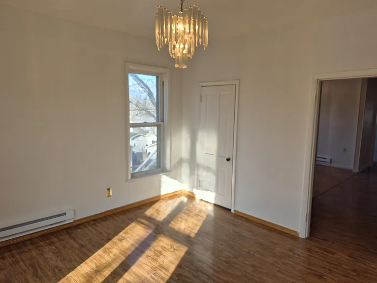 1205 Bank St #1/2 — Photo 15