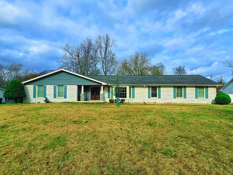 637 Hidden Acres Dr — Photo 2