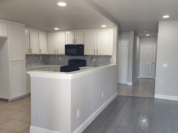 5th image of 41486 Patri Cir
