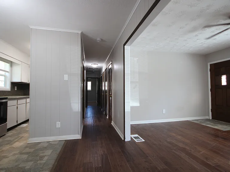 815 Gettysburg Trl NE — Photo 10