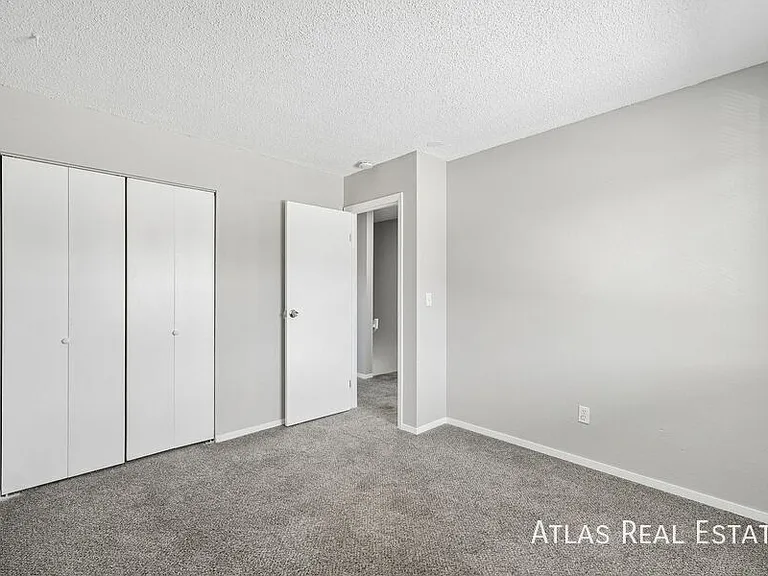 3027 Starlight Cir — Photo 25