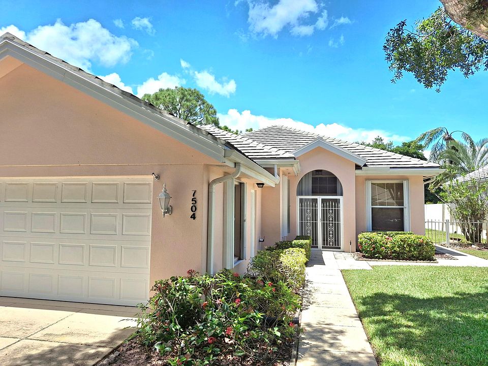 1st image of 7504 SE Marsh Fern Lane