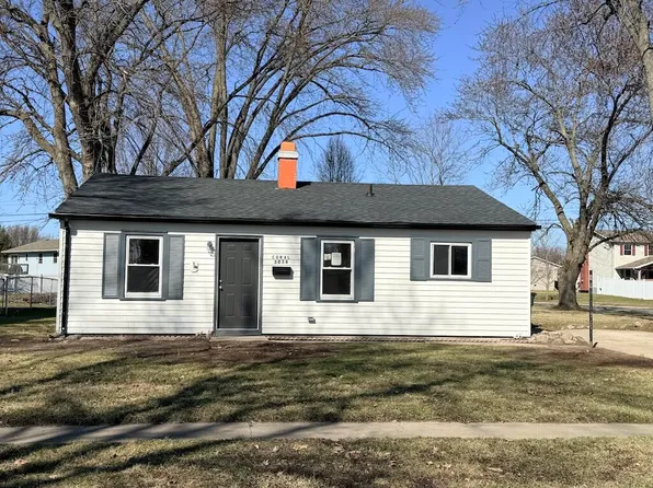 3036 Coral Dr, Hobart, IN 46342