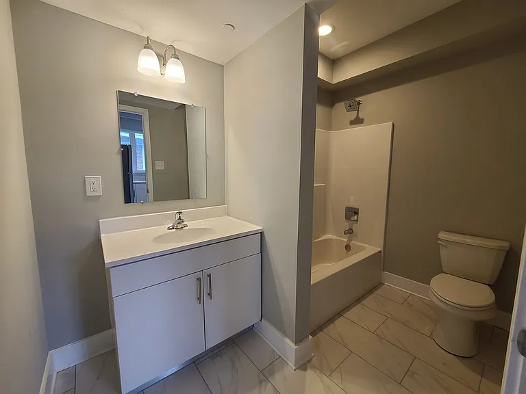5524 Pulaski Avenue — Photo 5