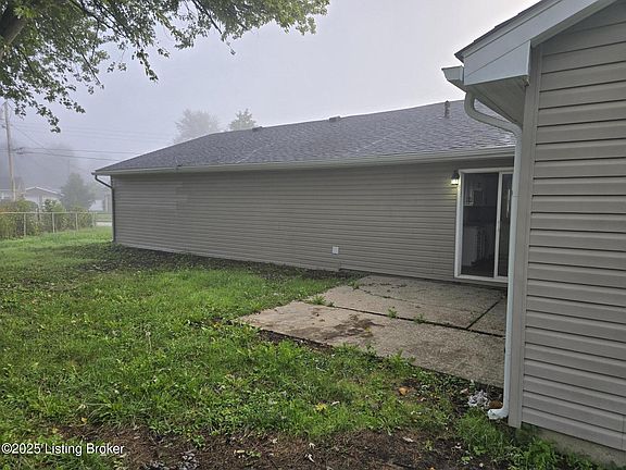 5th image of 13510 Laverton Ave