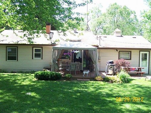 1st image of 245 Maplewood Dr
