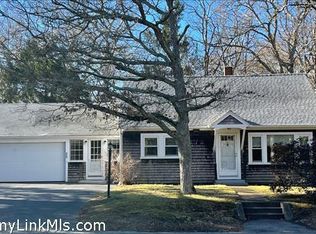 285 Edgartown Rd, Tisbury, MA 02568