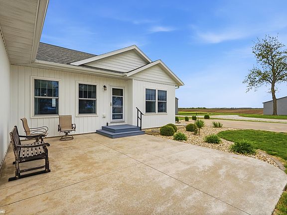 2nd image of 636 Township Road 1400e Rd