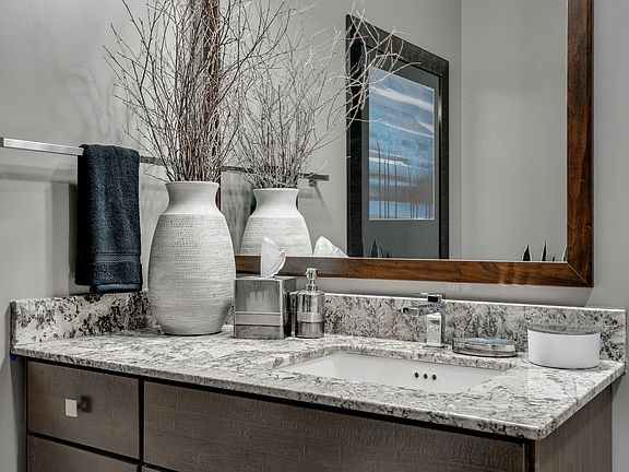 4th image of 5605 36th St W Unit 208