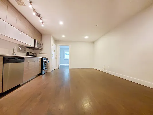 Rented by Rentall Group Inc | media 11