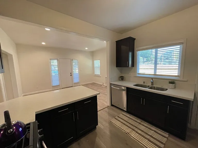 524 Lincoln Ave. — Photo 5