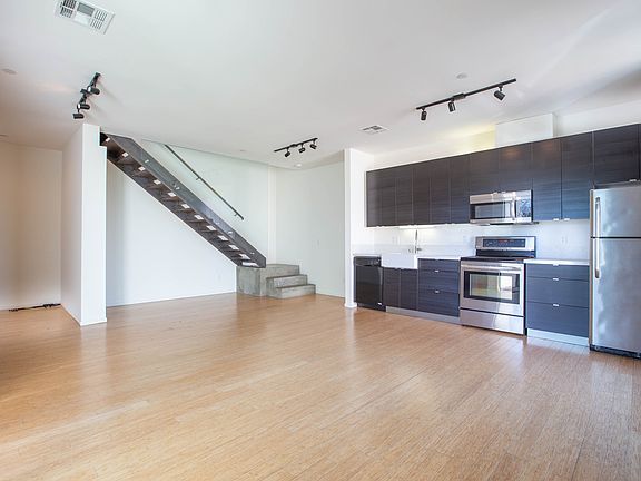 4th image of 3000 Upas St #1