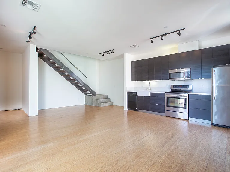 3000 Upas St — Photo 4