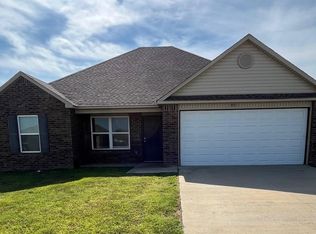 3829 Churchill Dr, Jonesboro, AR 72404